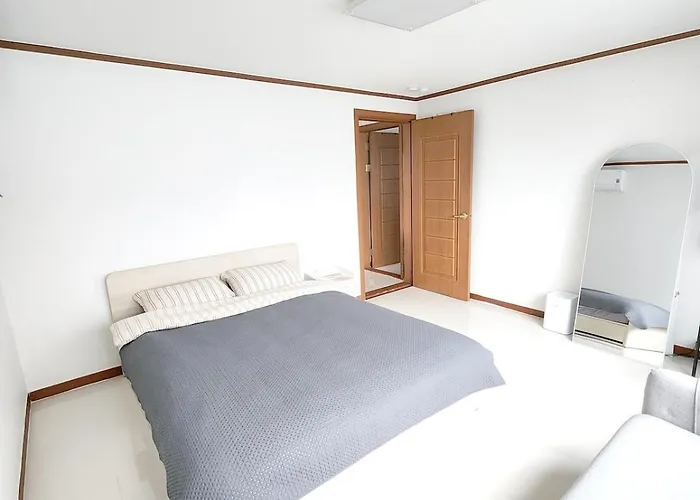 Dalgona Sweet In Gangnam Apartment