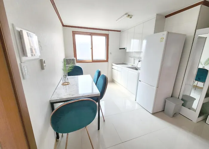 Dalgona Sweet In Gangnam Apartment Seoul